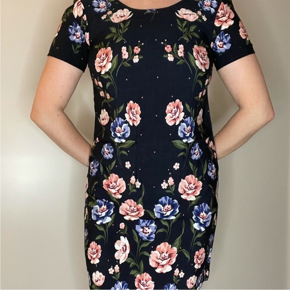 A&F Shift Dress - Picture 3 of 6